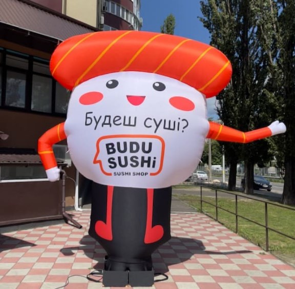 Inflatable sushi figure 340 cm with fan for sushi bar advertising