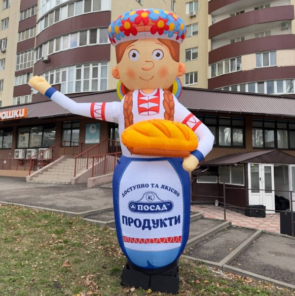 Inflatable Ukrainian aeroman 340 cm with bread for outdoor advertising of a grocery store