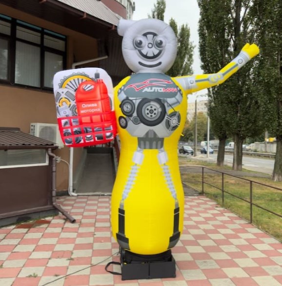Inflatable figure Robot 340 cm with fan for outdoor advertising of auto parts and lubricants store
