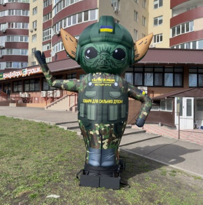 Inflatable aeroman 340 cm advertising character for clothing store