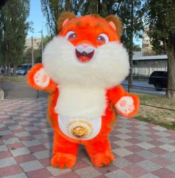 Inflatable hamster costume for animators 2.4 meters with fan and battery