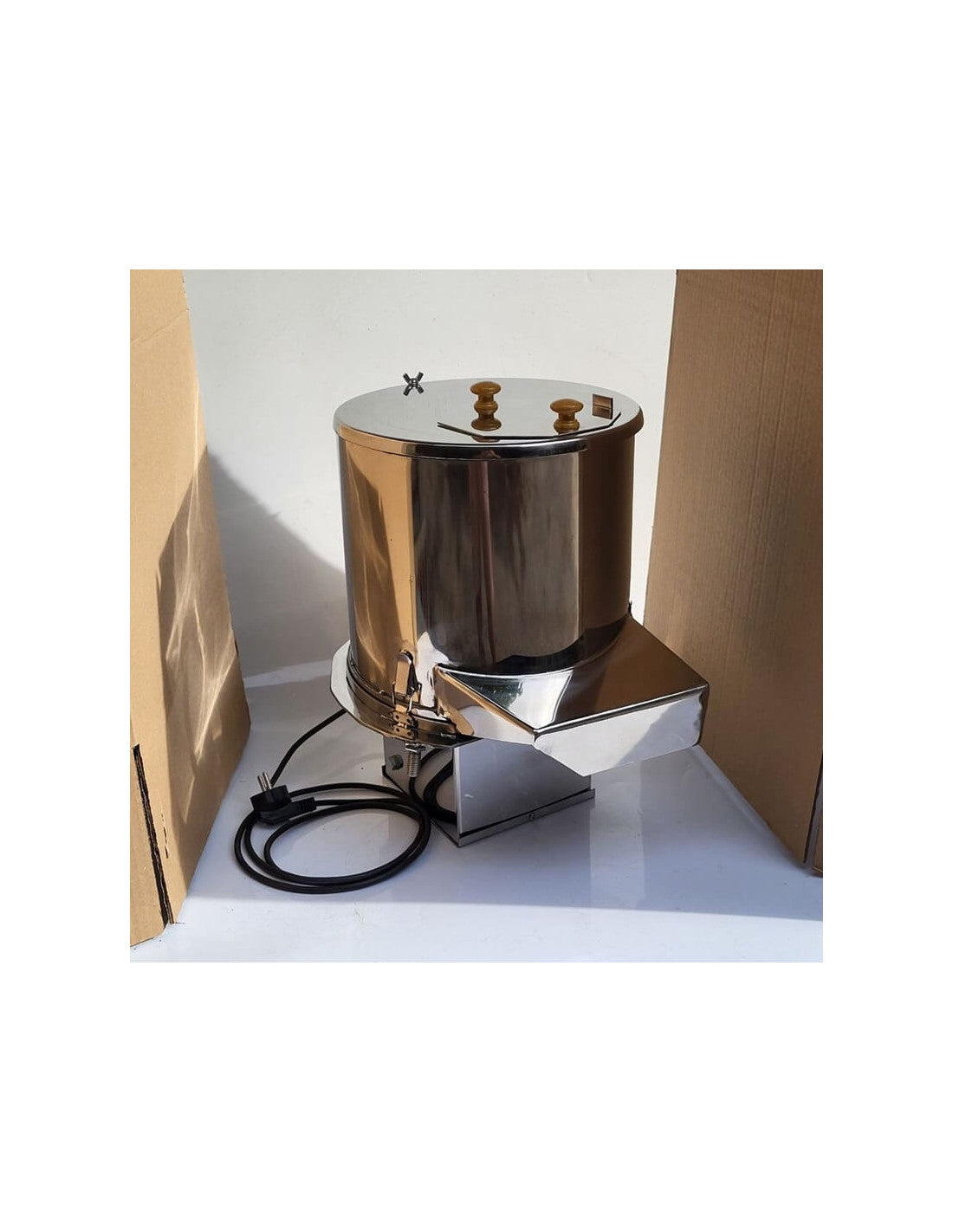 Przecinarka paszy Beczka AQUA NERZH-350 Protek (12 l, 350 W, 400 kg/godz.)