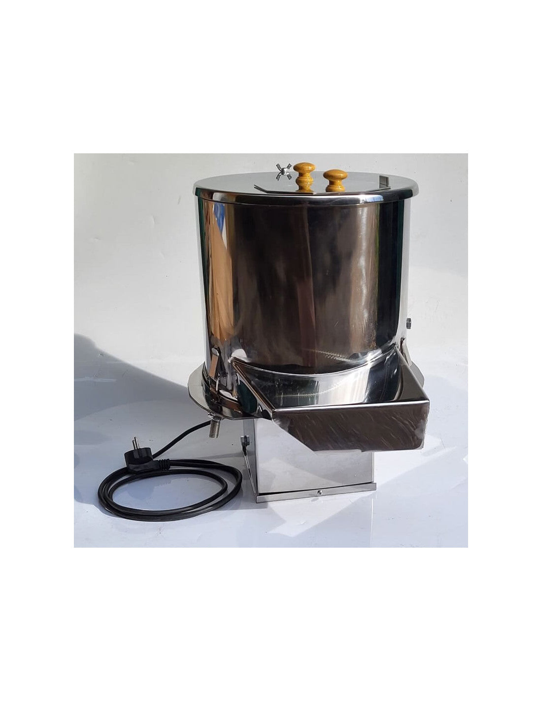 Przecinarka paszy Beczka AQUA NERZH-350 Protek (12 l, 350 W, 400 kg/godz.)