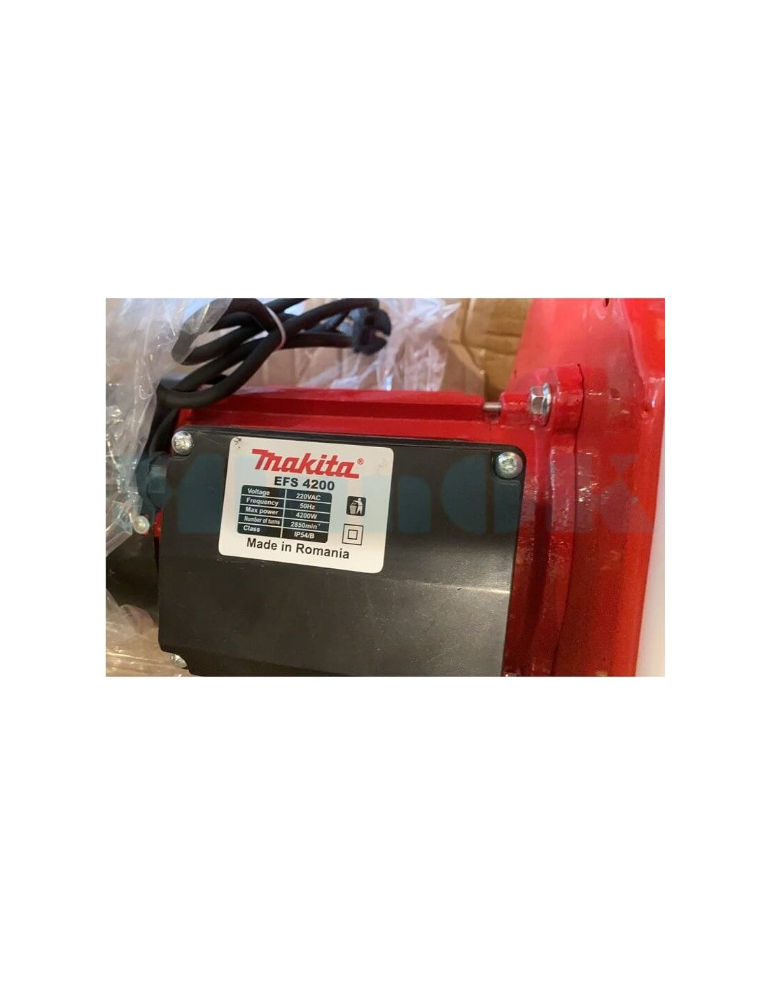 Kruszarka paszowo-krusząca do ziarna Makita EFS 4200 (4,2 kW, ziarno, rośliny okopowe)